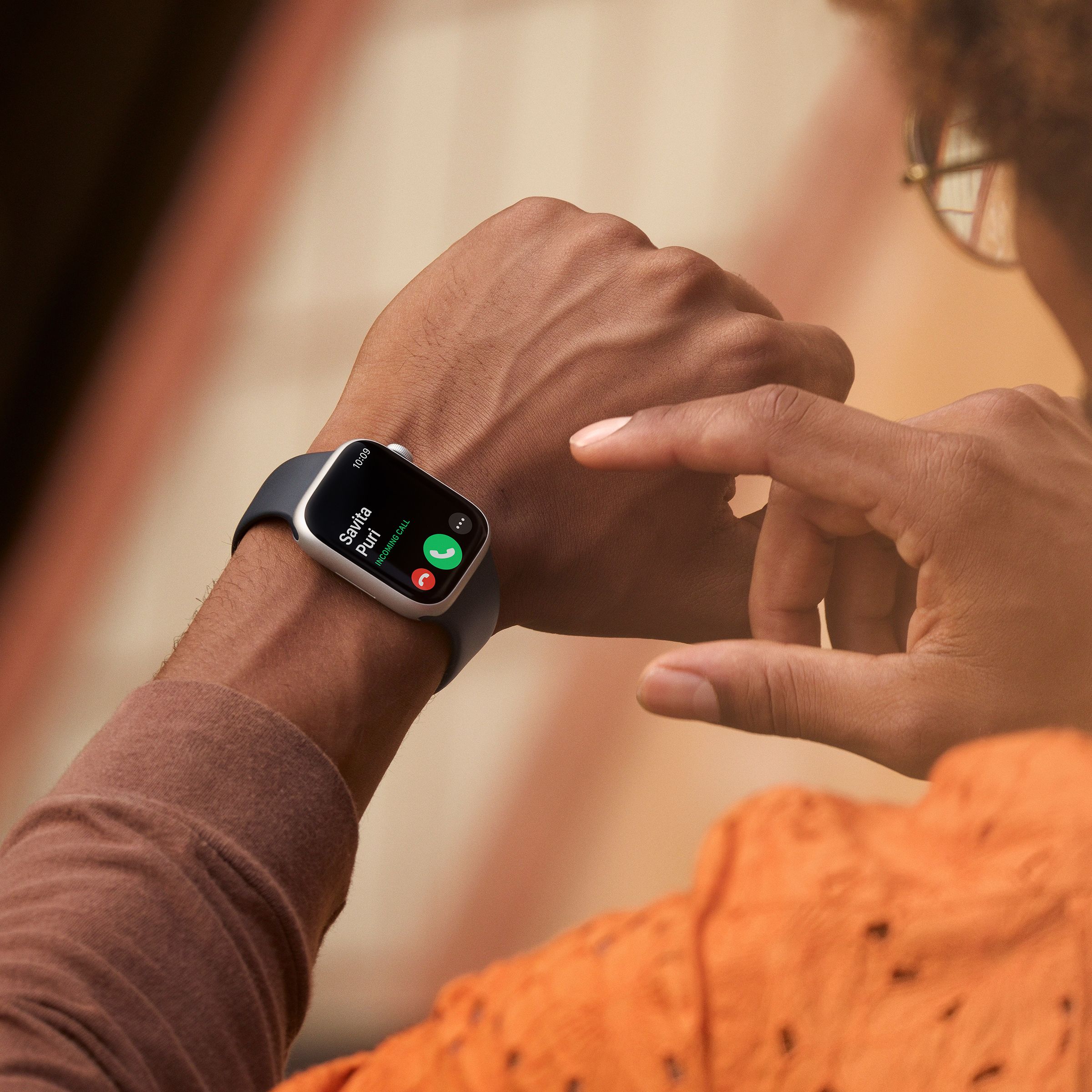 Buy Apple Watch Series 8 GPS with Sports Band (45mm Retina LTPO